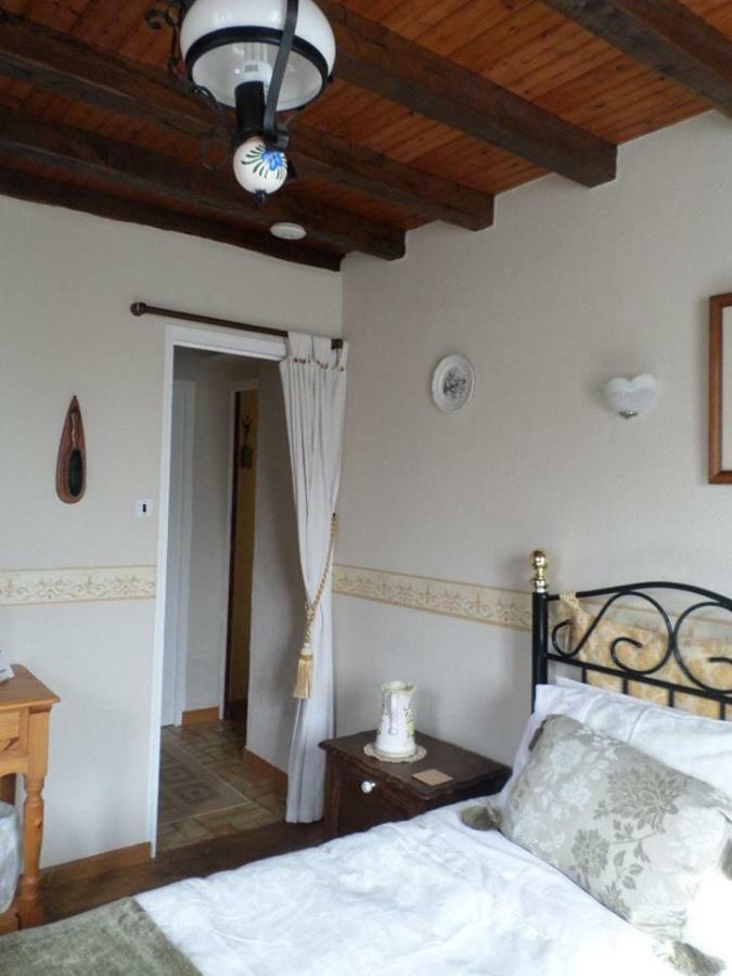 La Chevallerie B&B Isigny-le-Buat Luaran gambar